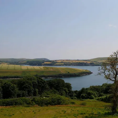 & 4* Kinsale